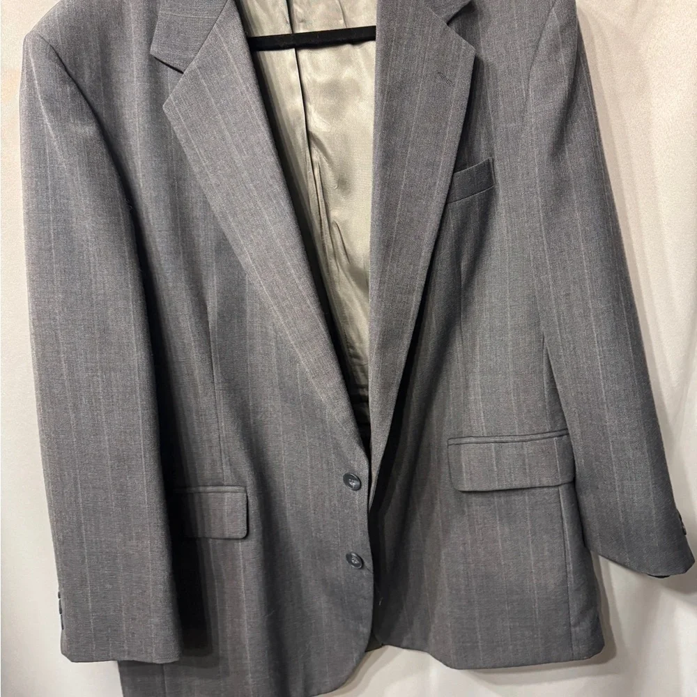Imperial by Haggar - 2-Button Suit/Sports Coat - Gray w/tan line - Men’s Size 46